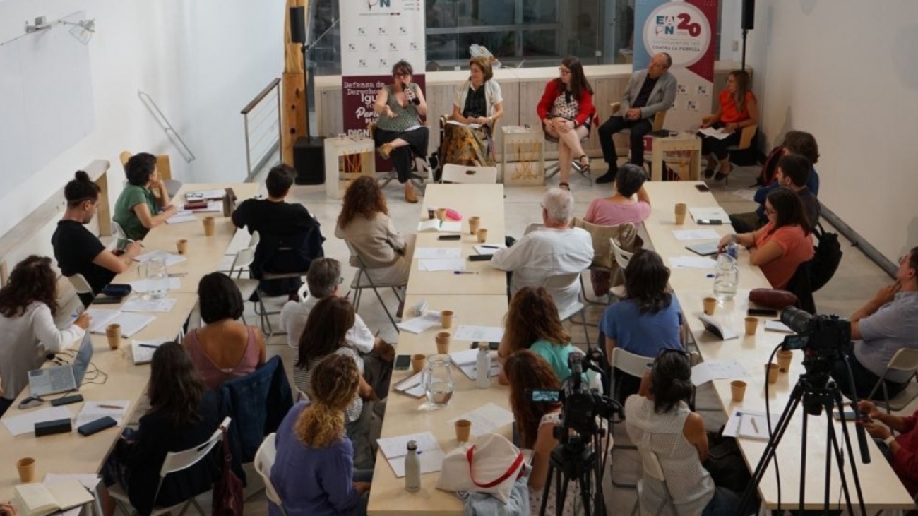 photo_5985462648885592071_y